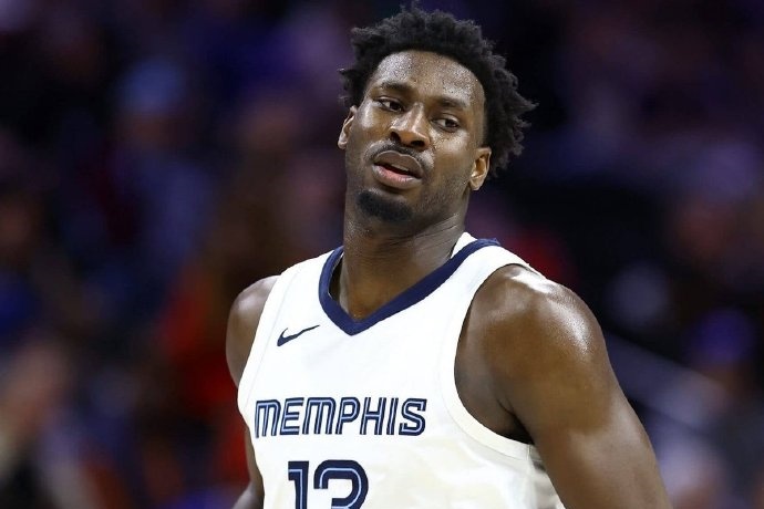 杰克逊打野球受伤需手术，昨日刚完成顶薪续约